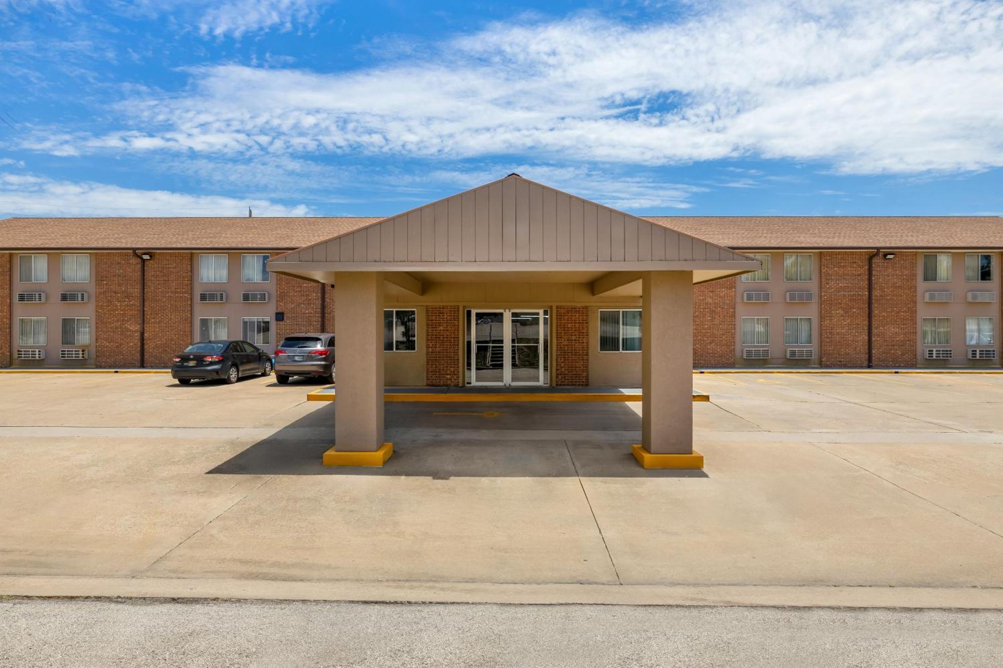 Econo Lodge Емпорія Екстер'єр фото
