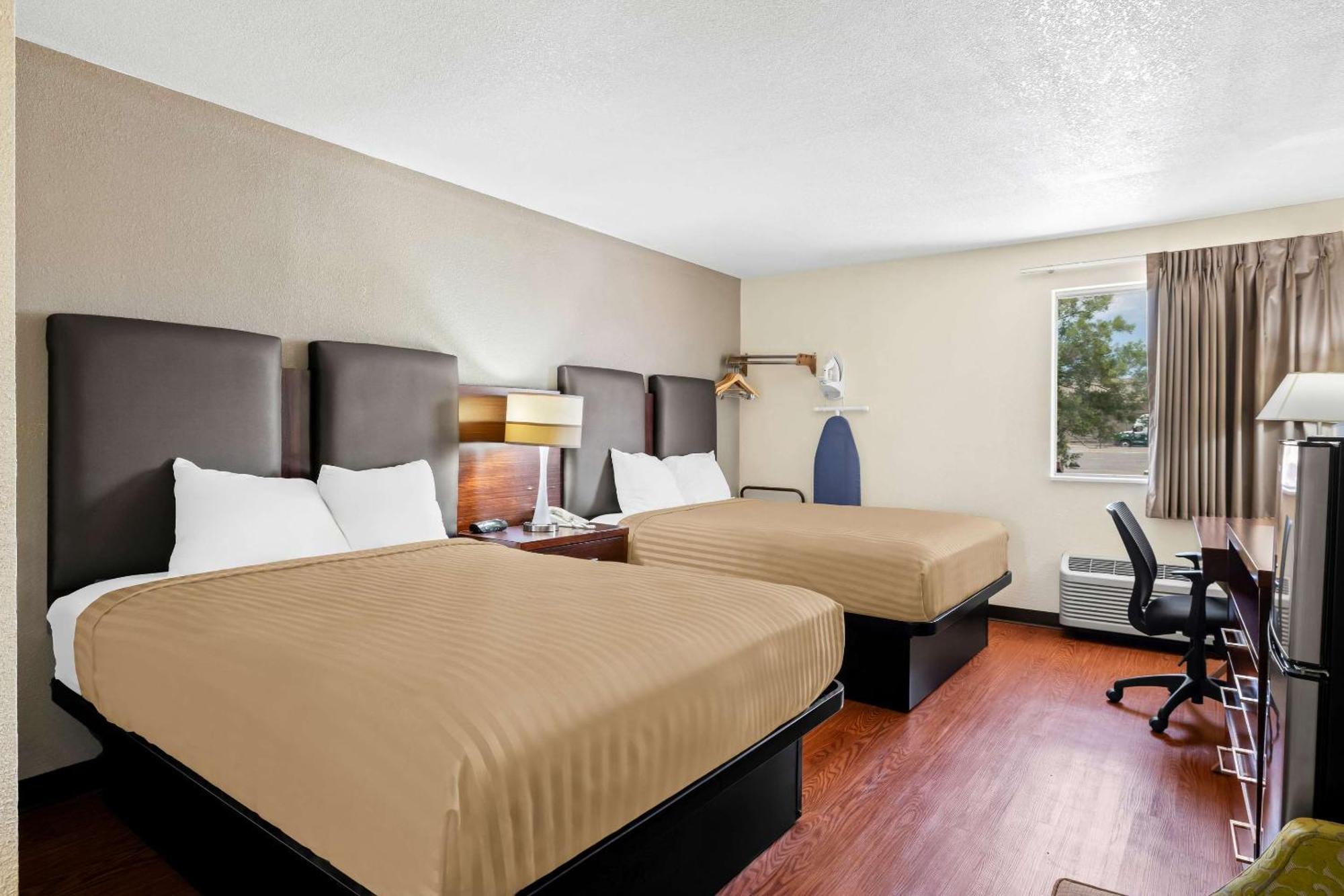 Econo Lodge Емпорія Екстер'єр фото