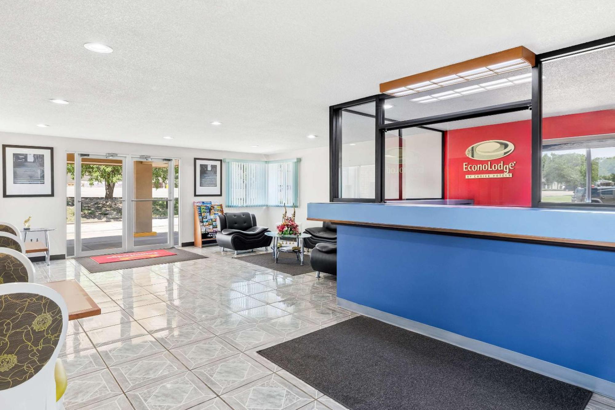 Econo Lodge Емпорія Екстер'єр фото