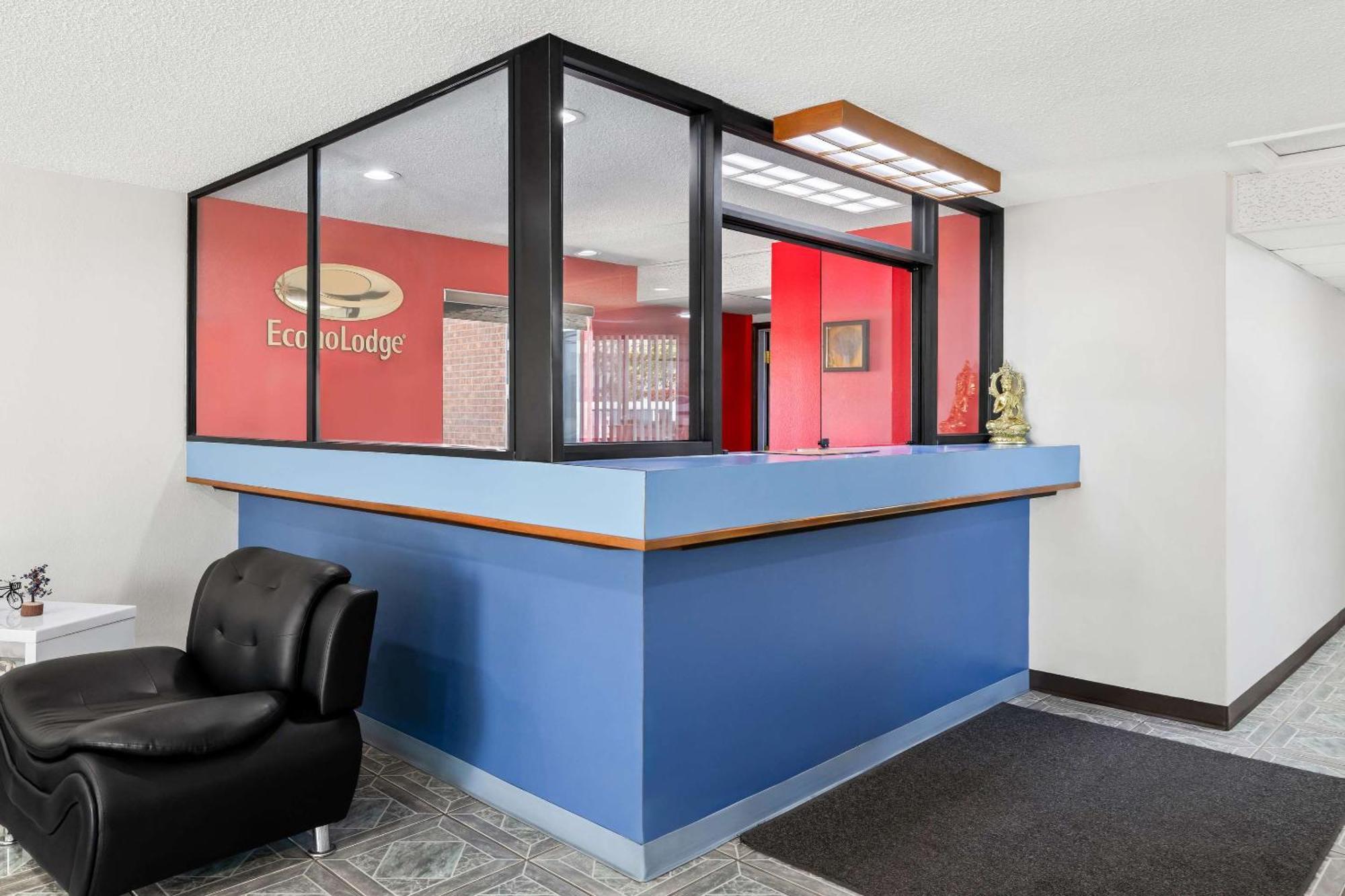 Econo Lodge Емпорія Екстер'єр фото
